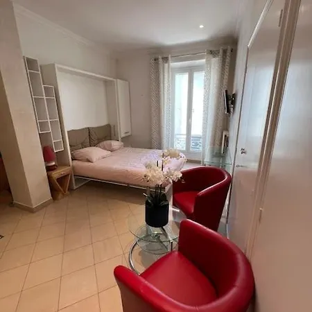 Apartment Cannes: Studio By The Croisette 2 *